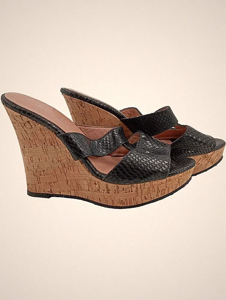 Hotiç Damen Pantoletten Keilabsatz Sandalen Schwarz Gr. 38 Schlangenoptik