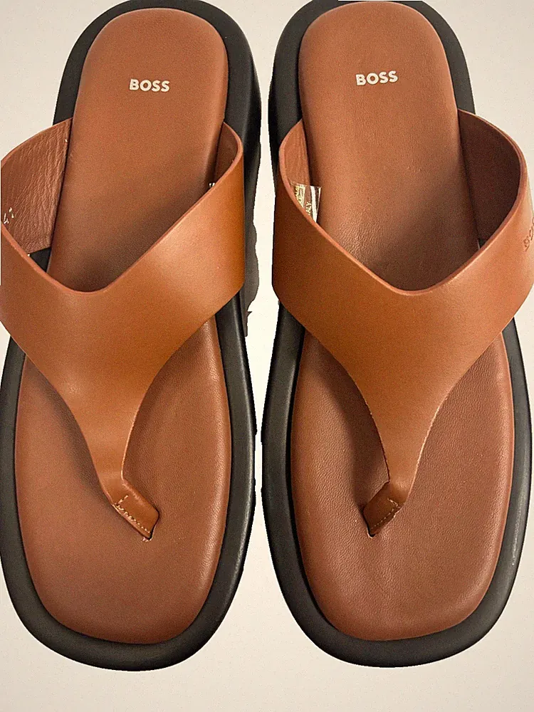 Hugo Boss Sandalen hellbraun UK 8 EU 41 REF M85"