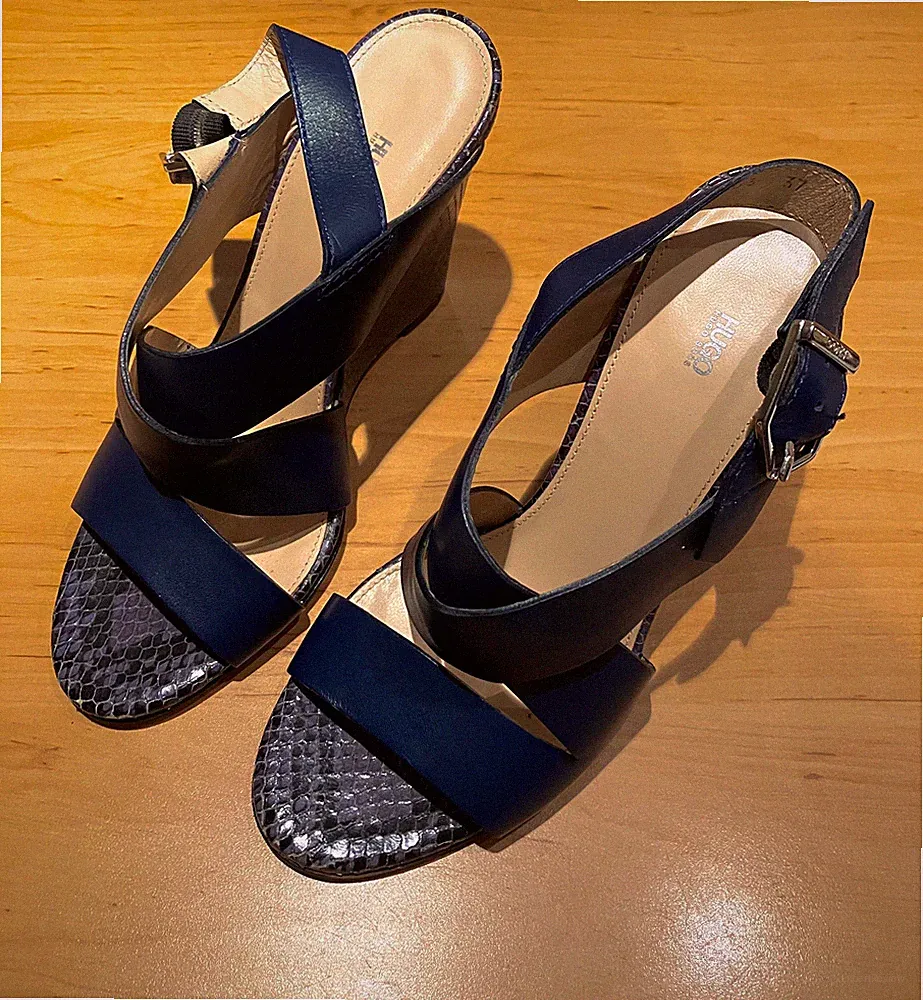 HUGO BOSS VERTIC PUMPS Gr 37 NEU MIT ETIKETT Sandalen Wedges