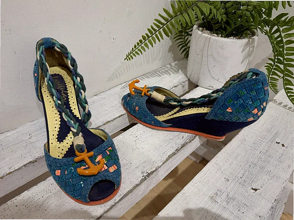 Irregular Choice Retro Canvas & Leder geflochten Keilabsatz Anker Seil offene Schuhe UK 4