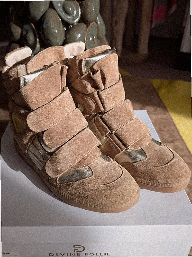 Isabel Marant Bekett Stil Hightop Sneaker Wildleder mit Keilabsatz Divine Follie