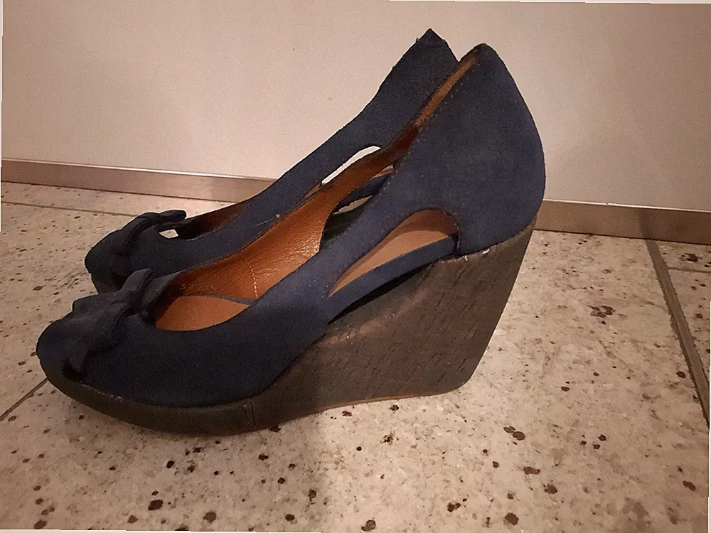 Italy Sandaletten Blau Keilabsatz Peeptoe Gr. 37 Neu