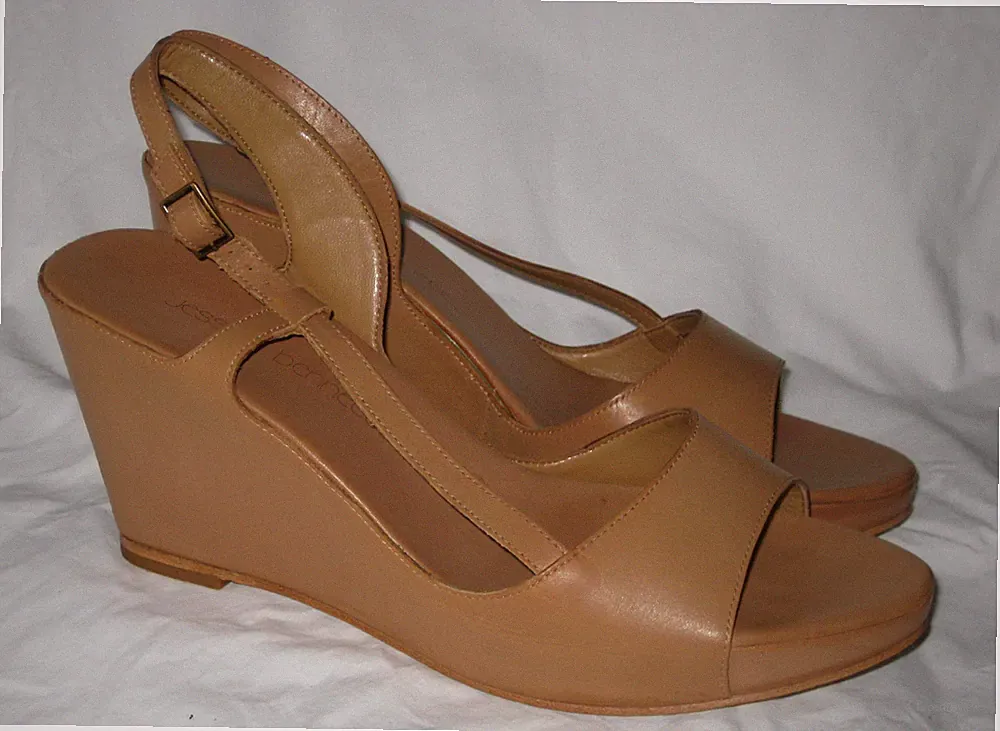 Jessica Bennett Beige Kamel Leder 10 M Sandalen Band Zehenfrei Keilabsatz Schuhe