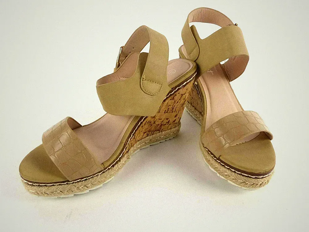 JULIET Damen Schuhe Sandaletten Gr. 39 Wedges Keilabsatz beige Kunstleder (W)