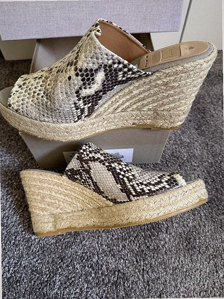 Kanna Sandaletten Clogs Gr. 40 Animal Print Ungetragen mit Karton