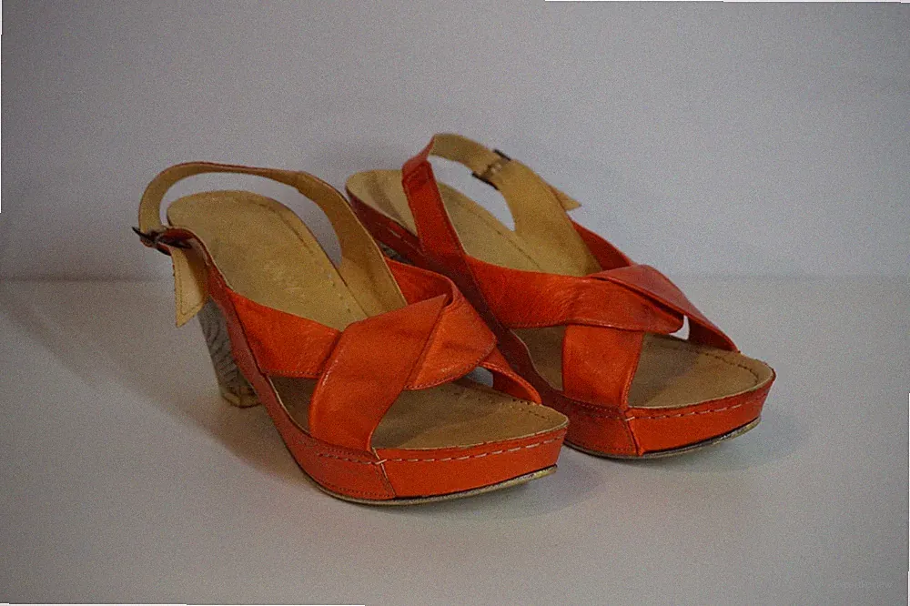 Karyoka Damen Leder Sandalen Rot Orange - Gr. 39 - Keilabsatz 9cm
