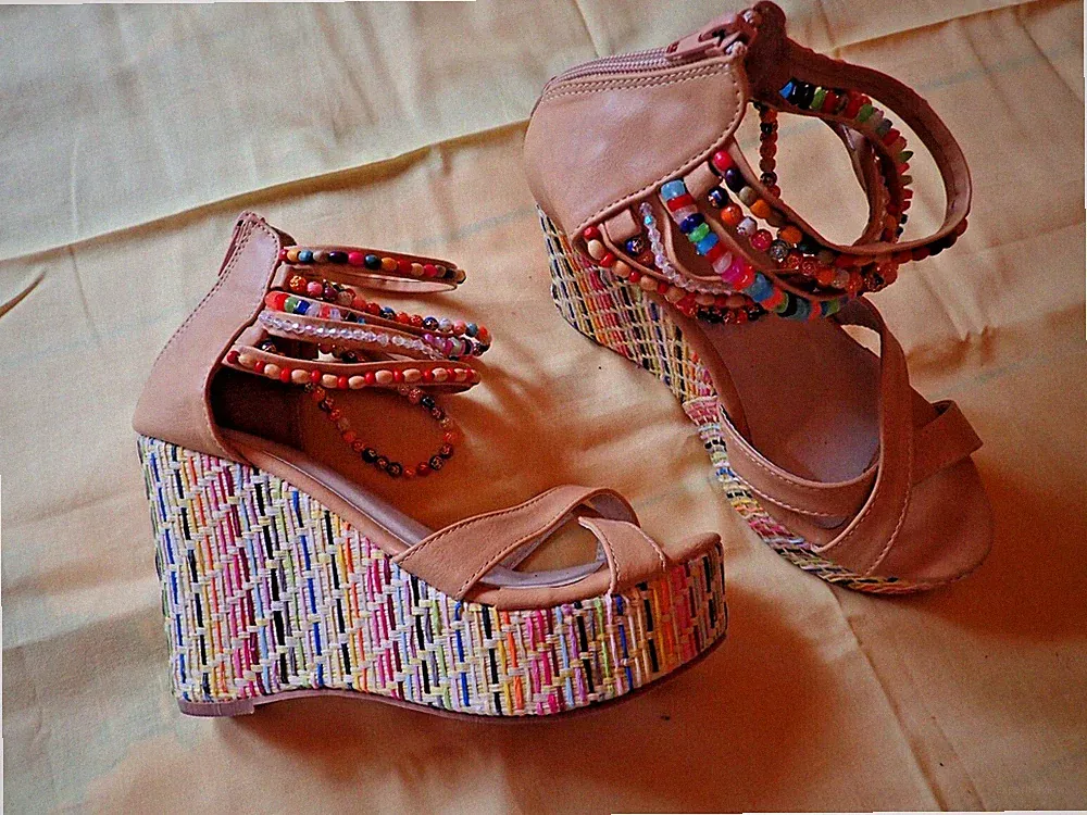 Keilabsatz-Plateau-Sandalette, beige-bunt, Gr. 36