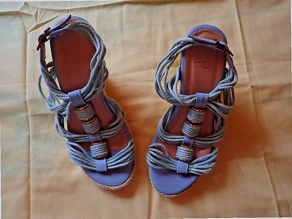 Keilabsatz-Plateau-Sandalette, hellblau, Gr. 36