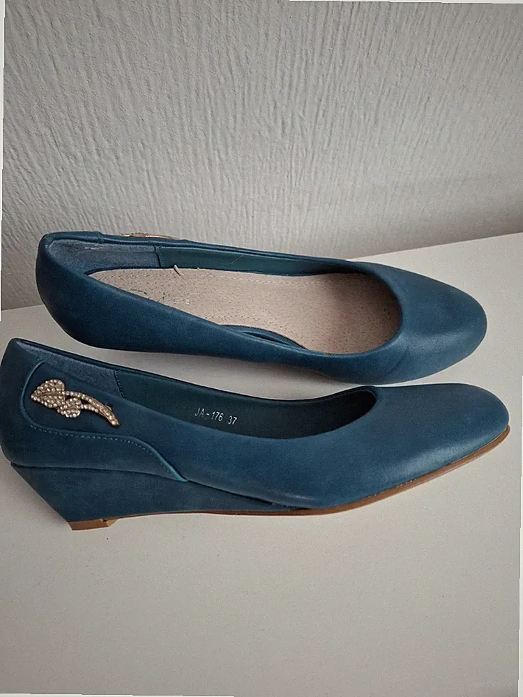 Keilabsatz Pumps Größe 37 Neu
