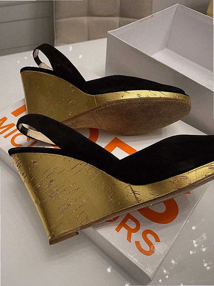 Slingback Keilabsatz