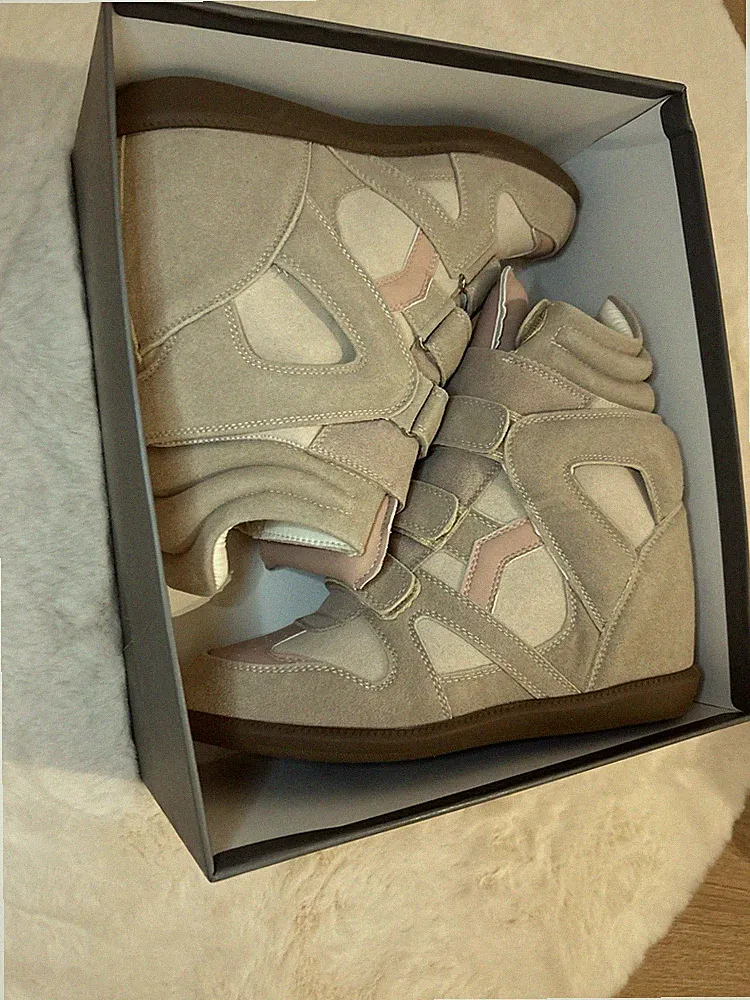 Keilabsatz-Sneaker / Wedge Sneakers in Beige &Rose (Neu & Ungetragen)