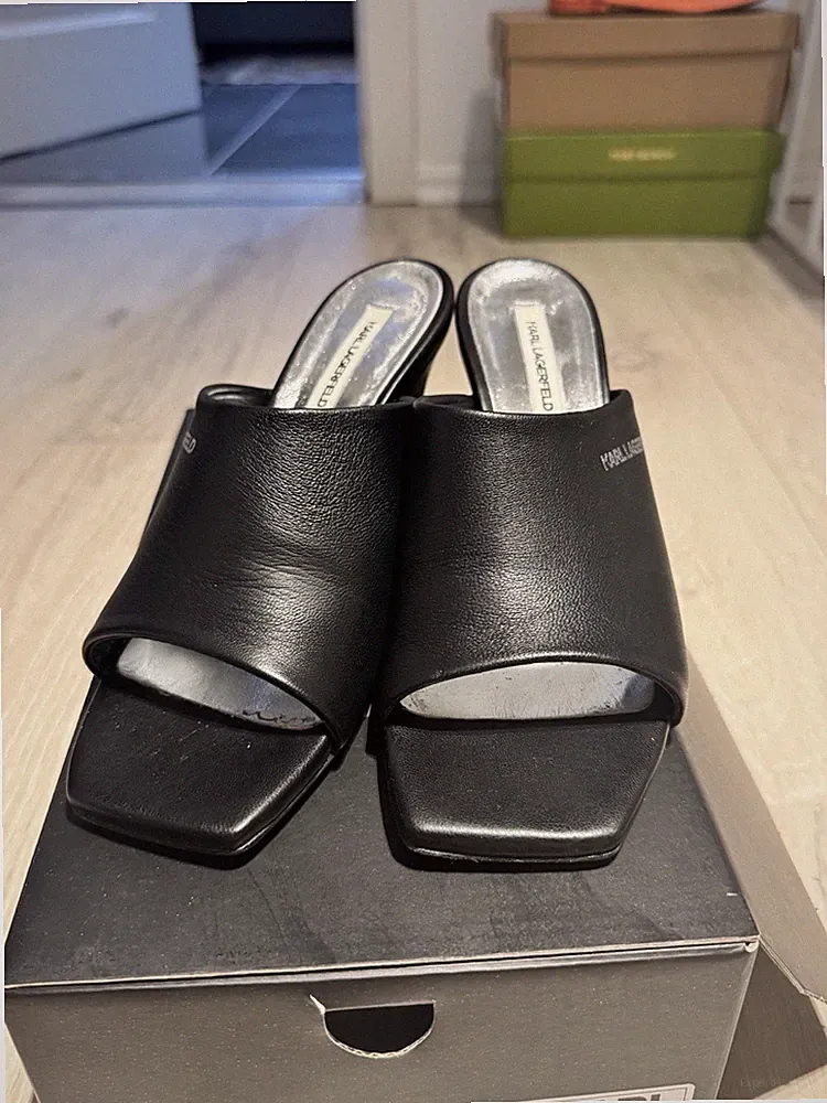 Keilabsatzsandalen Karl Lagerfeld Mules Schwarz Gr. 37 Echtes Leder OVP Wedges