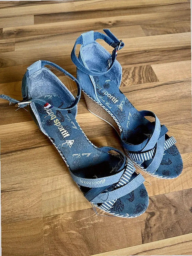 Keilabsatzsandalen le Coque Sportif Gr. 40 Neuwertiger Zustand