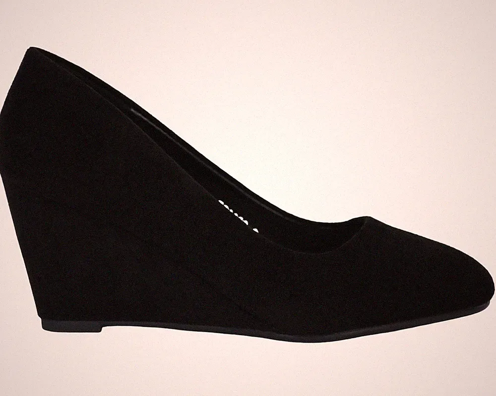 Keilpumps 7,5 cm KOMFORTABLE DAMENSCHUHE AUS SCHWARZEM WILDLEDER
