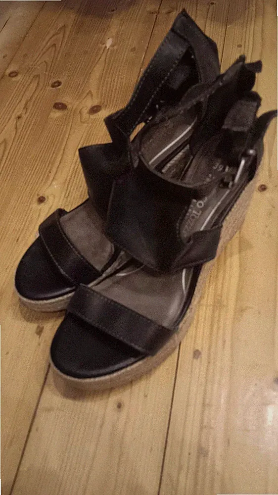 Keilsandalette aus Leder Von Marco Tozzi, Gr. 39