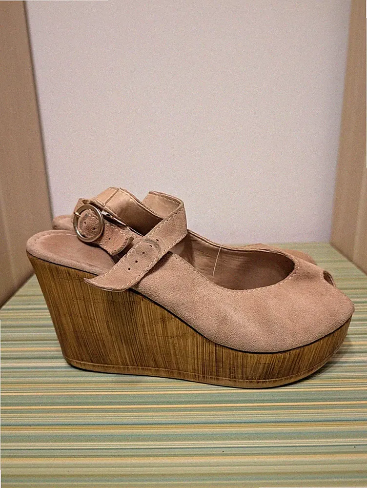 Keilsandaletten Beige Nude Holz-Optik Keilabsatz Sandalen Peep Toe Gr. 40