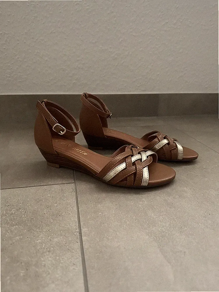 Keilsandaletten/ Sandalen mit Keilabsatz