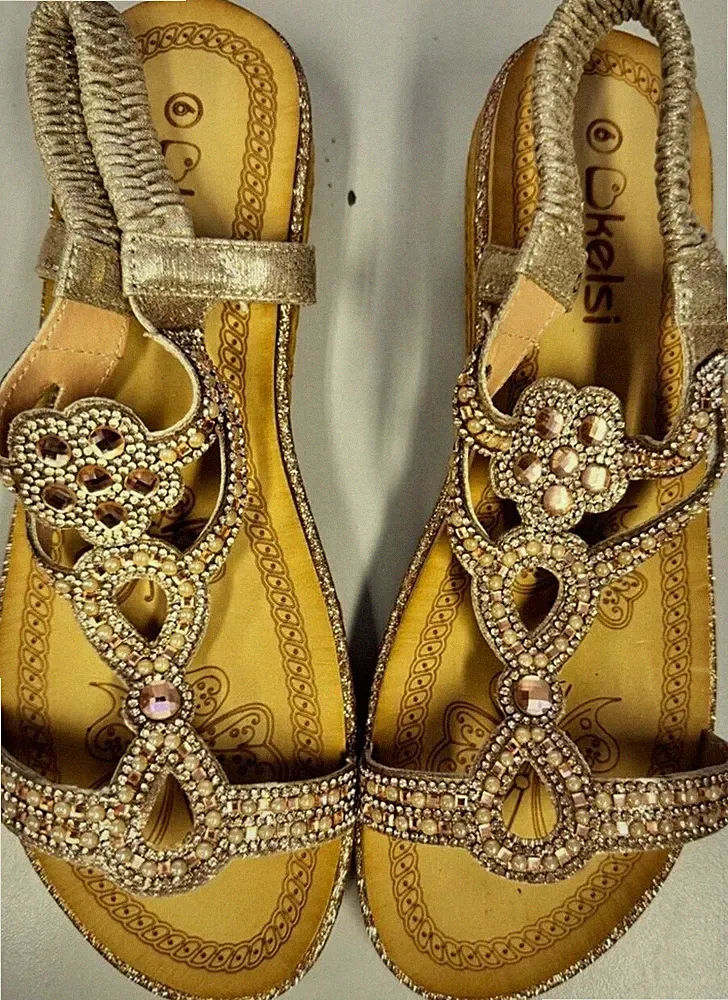 Magnetverschluss Keilabsatz Sandalen