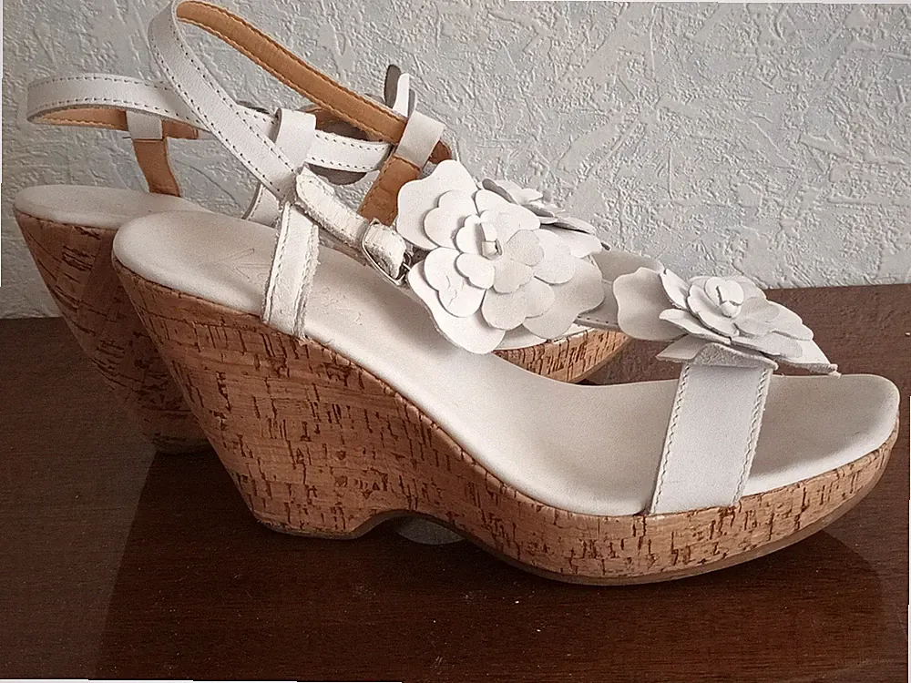 KENTIA Damen-Plateausandalen weiß Leder Kork Keilabsatz Größe 8/UK 6/EUR 39