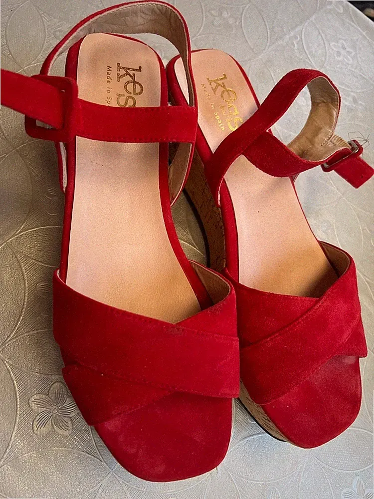 Kess Sandalen in Größe 40