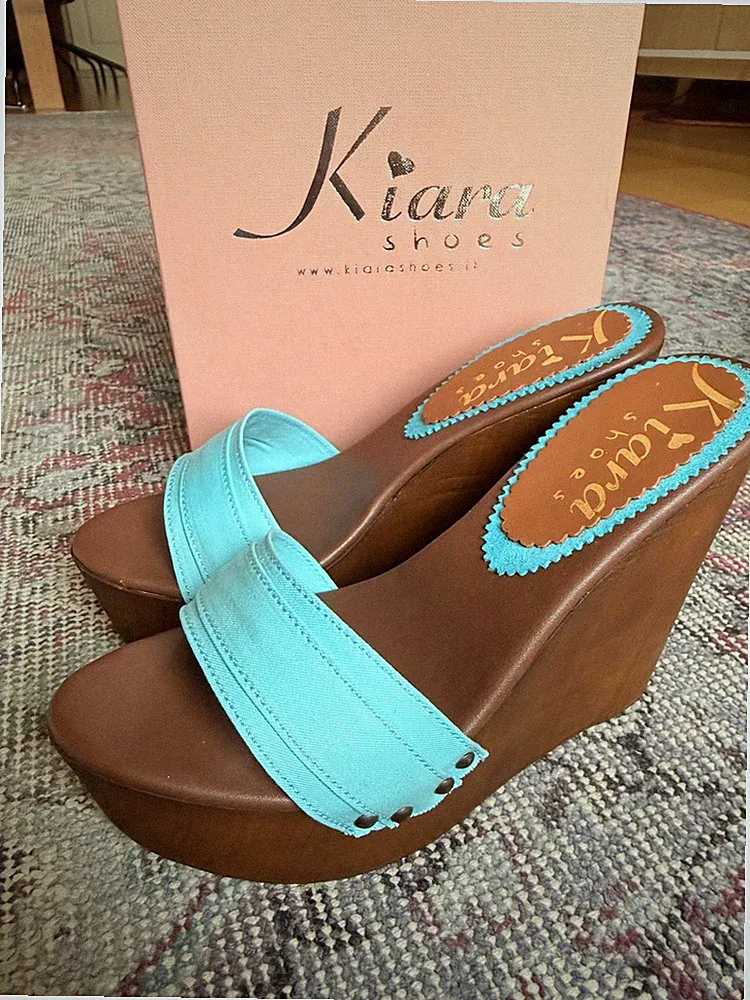 Kiara Keilabsatz Sandalen In Flieder, ungetragen mit OVP