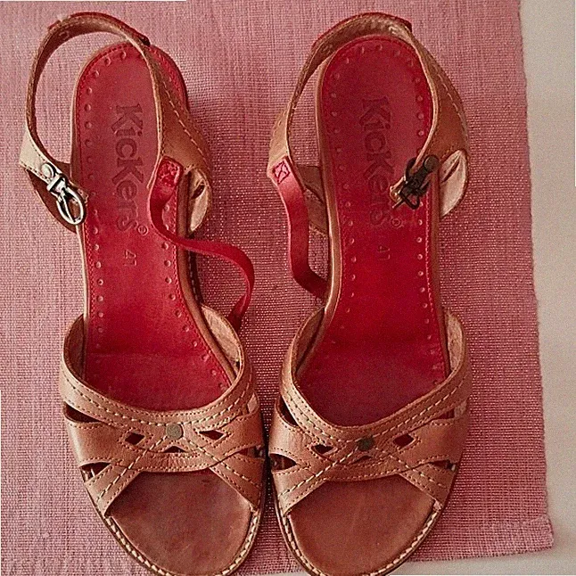 Kickers Sandalen Keilabsatz Leder Braun/Rot Gr. 41 Damen Riemchen Schnalle