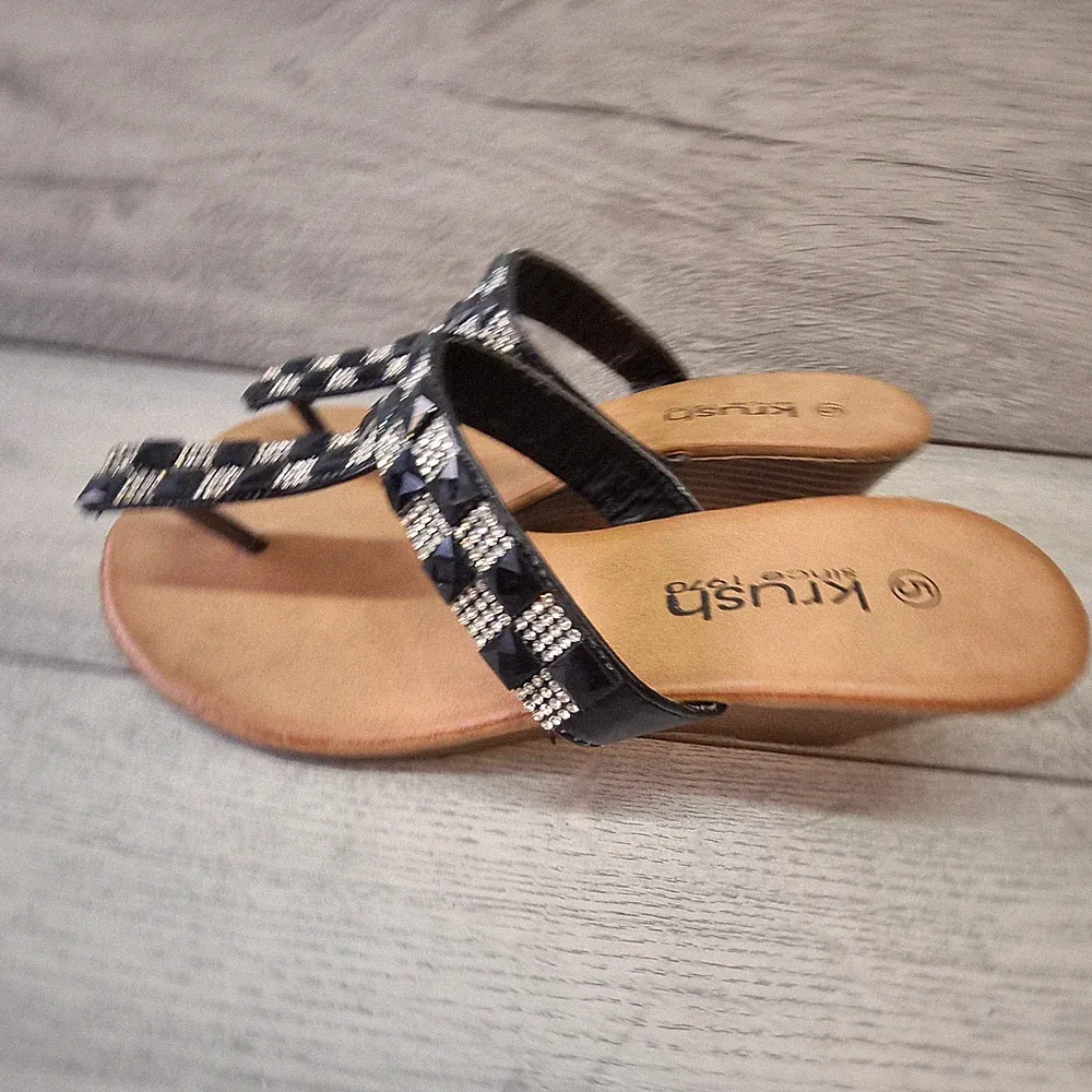 Krush Damen-Sandalen T-Riemen Keilabsatz schwarz Blumen offene Zehenpartie Sommer UK 5 EU 38