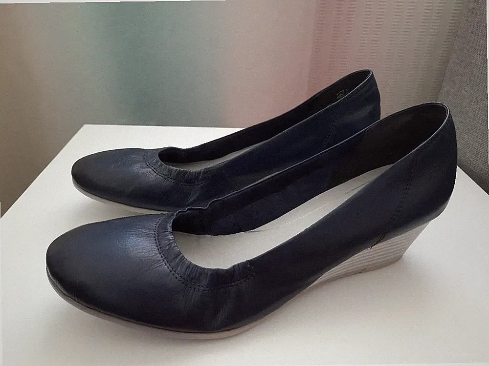 Leder Keilabsatzschuhe