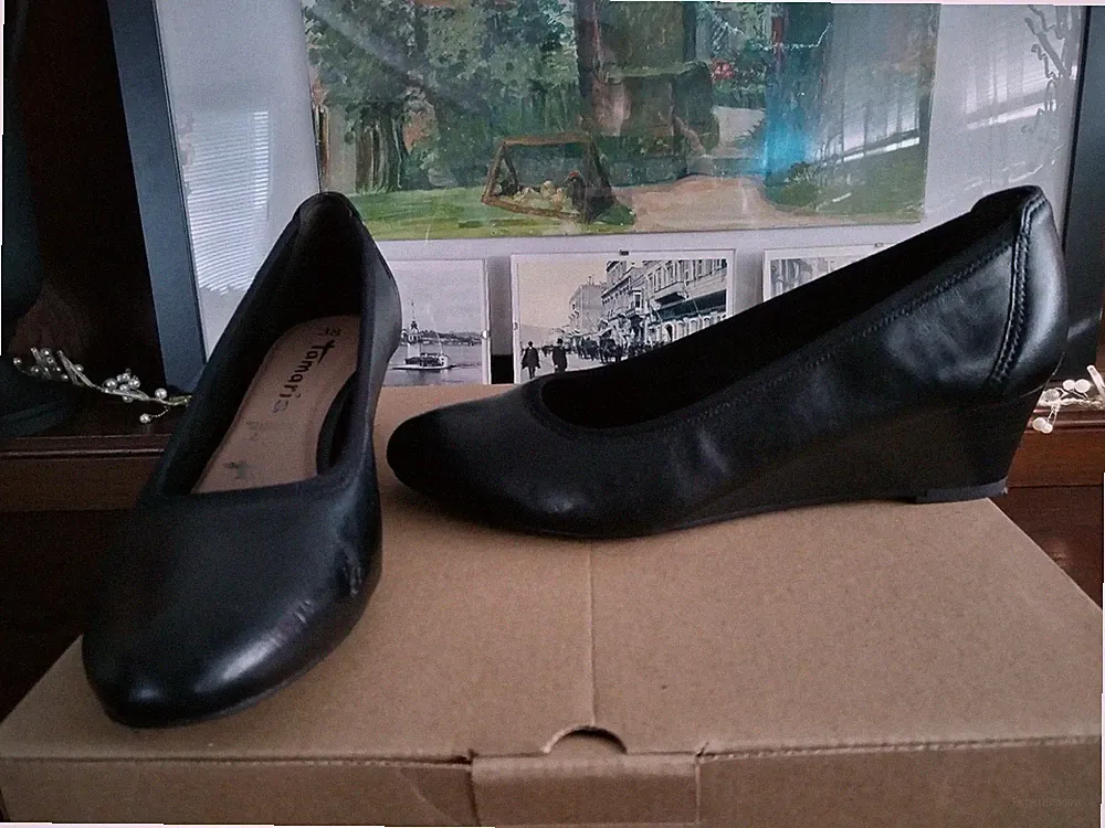 Leder-Pumps mit Keilabsatz, 38, Schwarz, v. Tamaris, ein Mal getragen