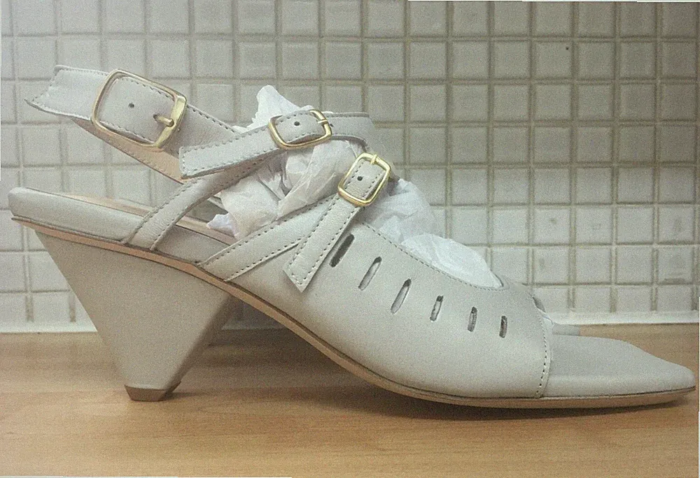 Leder Sandalen flach Kitten NOYA Portugal Größe 6/39 NEU 10 Farben 6 Designs