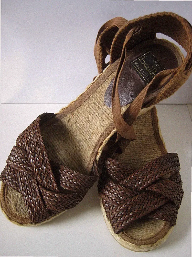 Leder strick Zöpfen.Sommer Damen Schuhe. Keilabsazt aus echte Hanf. Gr.36. Italy
