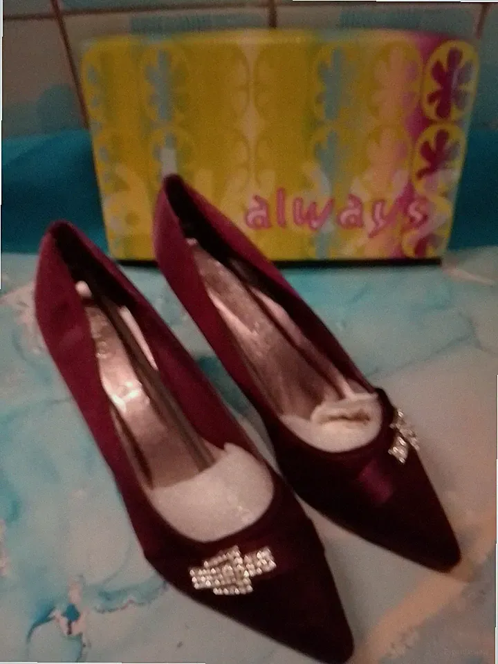 Lila Pumps mit Strass Gr.41