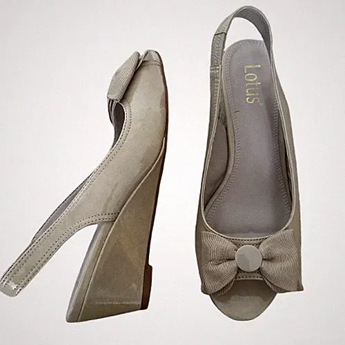Lotus Slingback Sandalen Damen beige Größe UK 5 EU 38 Keilabsatz mittelhoher Absatz Schleife Peeptoe