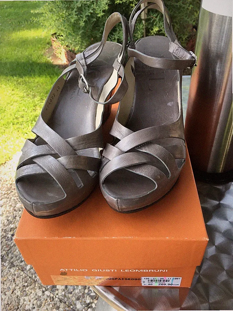 💕LUXUS Sandalen Made in ITALY — AGL Gr 40 grau LEDER High Quality 💕