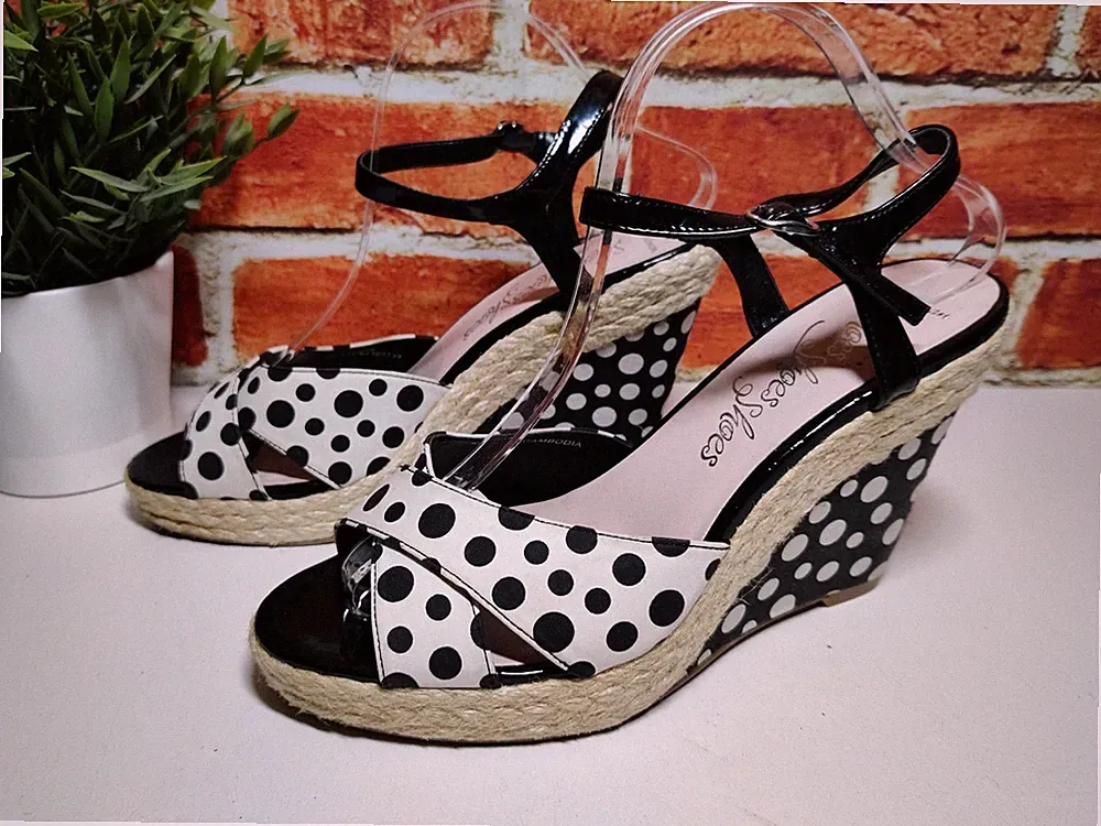 M&S DAMEN UK 7,5 SCHWARZ GEPUNKTET SLINGBACK HOHE ESPADRILLE KEILABSATZ SANDALEN