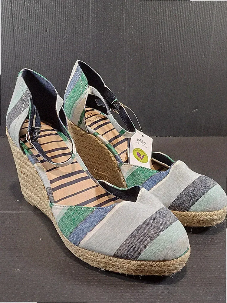 M&S Espadrilles Damen UK5,5 Blau Streifen Canvas Slipper Keilabsatz Sommer