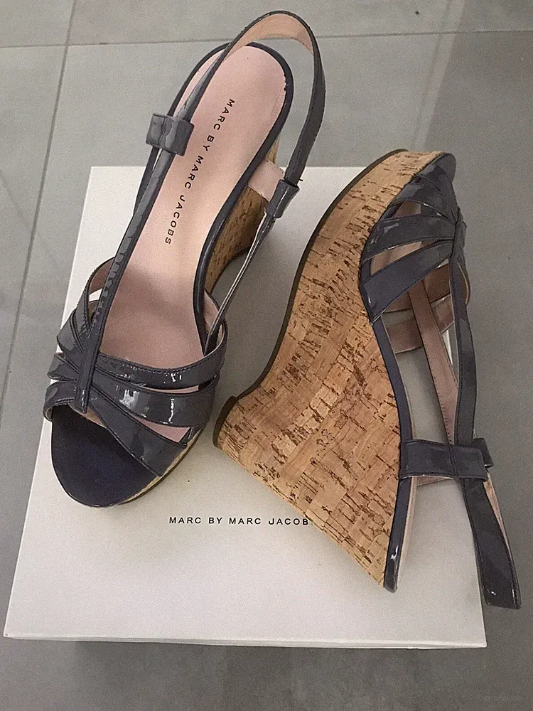 Marc by Marc Jacobs Wedges Sandalen Keilabsatz Lackleder Gr. 37,5