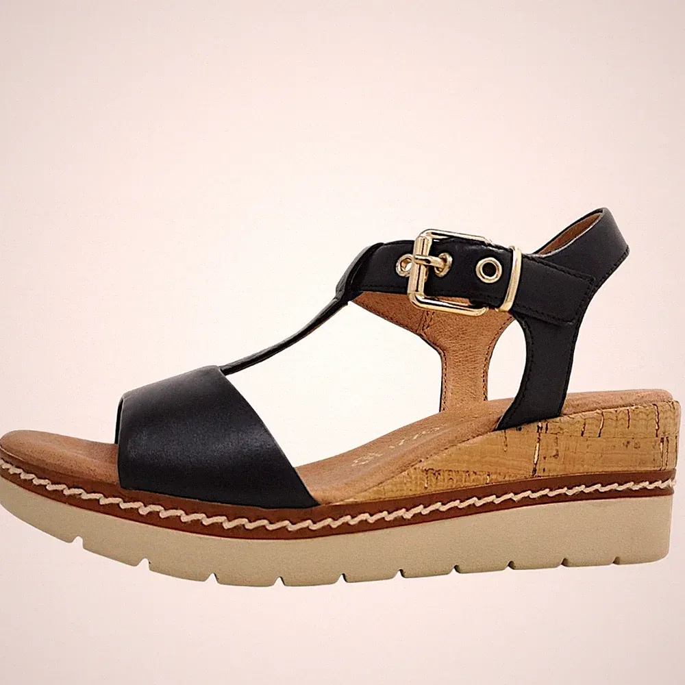 Marco Tozzi Damen Keilsandalette in Schwarz