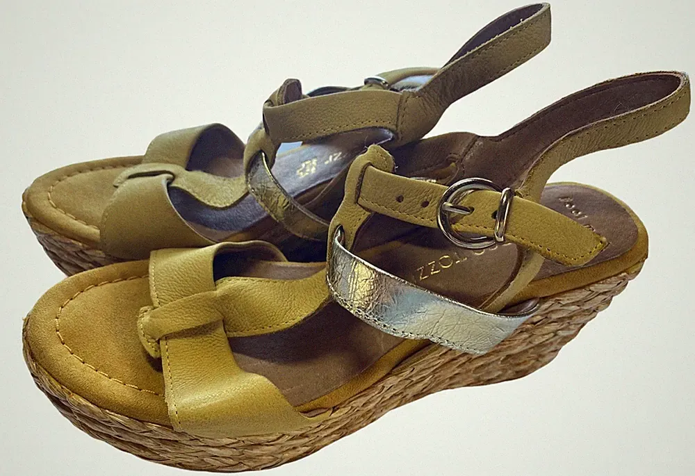 Marco Tozzi Sandale Gr. 37 Neuware Keil Obermaterial Leder gelb/Gold Hanf-Bezug