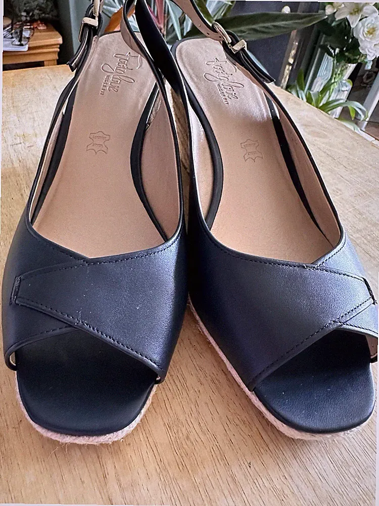 Marine Leder Slingback breitere Passform Keilabsatz offene Zehenpartie Schuhe Sandalen M&S Footglove Uk8