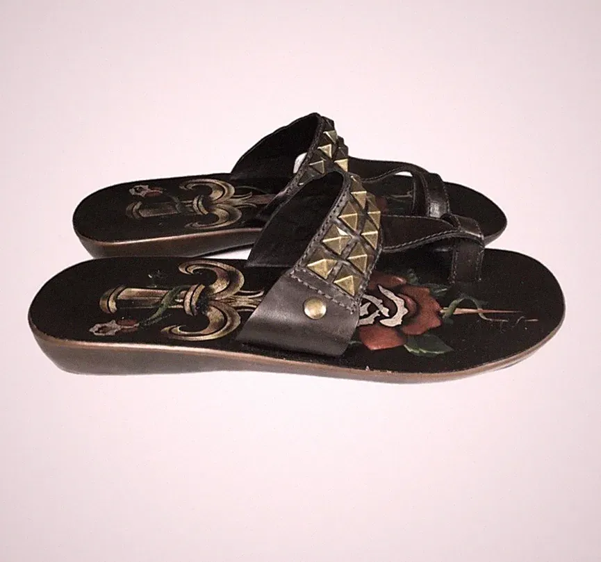 MIA Thong Leather Low Wedge Studded Toe Ring Women’s Sandals Boho Size 8 1/2 M