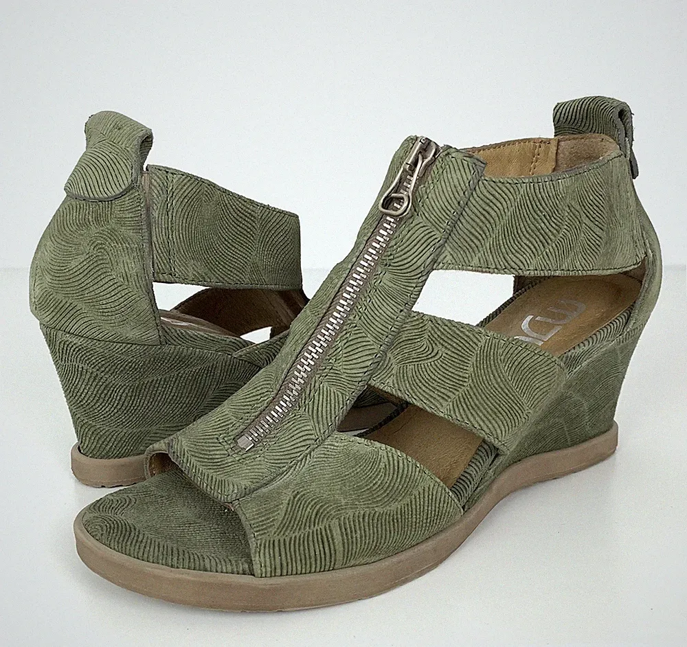 Mjus Sandals Platform Green Sz 39 Italy Front Zip Up Suede-like Textured Read