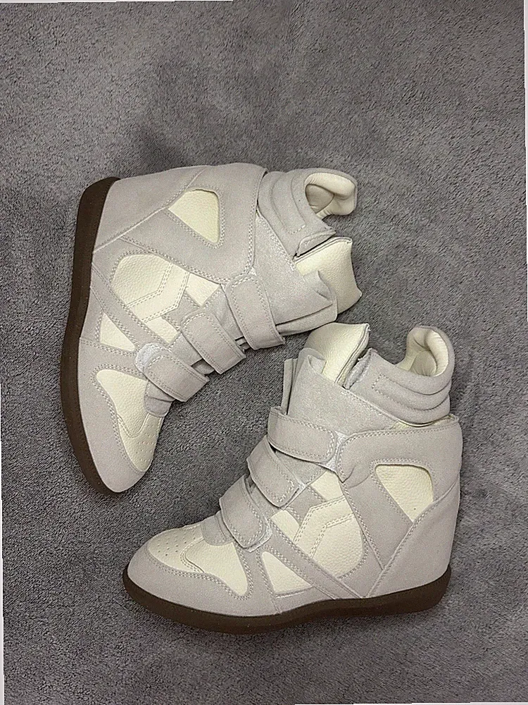 Modische Damen Sneaker mit Keilabsatz & Klettverschluss – Neu – Markenlos