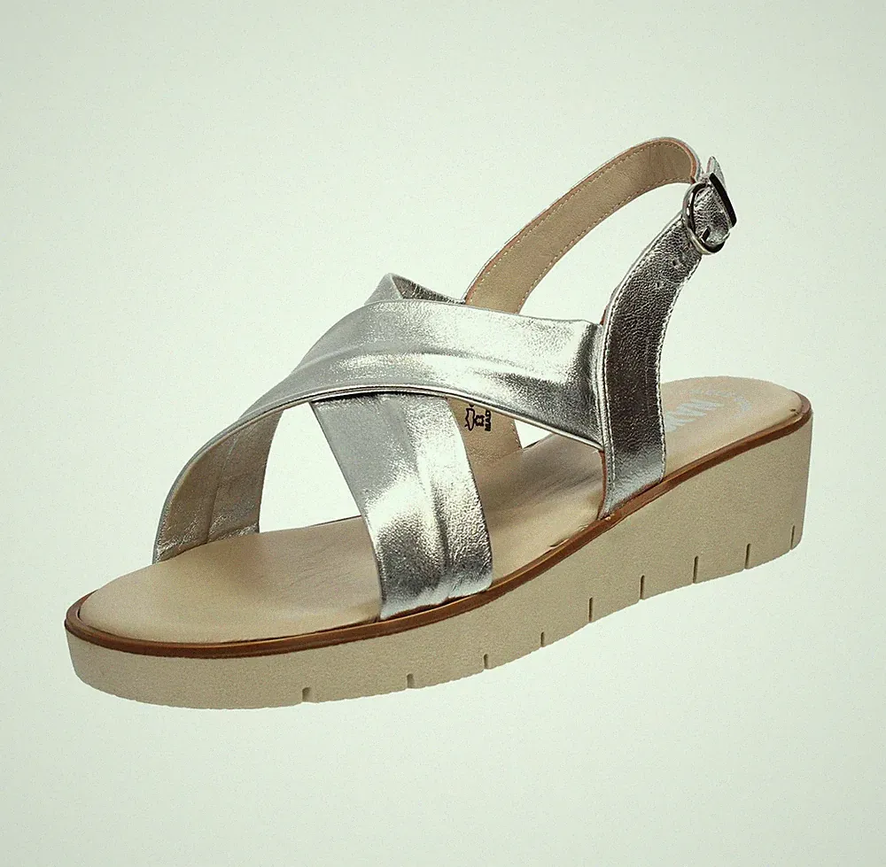 Nakoa Leder Sandalen mit Keilabsatz Silber - Größe 38 Damenschuhe Sandalen