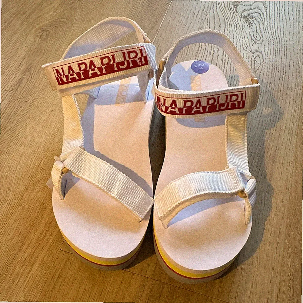 Napapijri Damen Sandalen Weiß EU 40 Keilabsatz Plateau Klettverschluss Logo