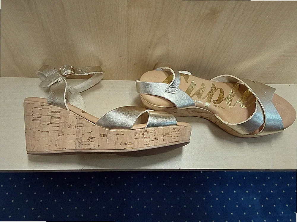 neu Cuplé Echtleder-Sandalen Gold * Gr. 37 * Damen Sommerschuhe