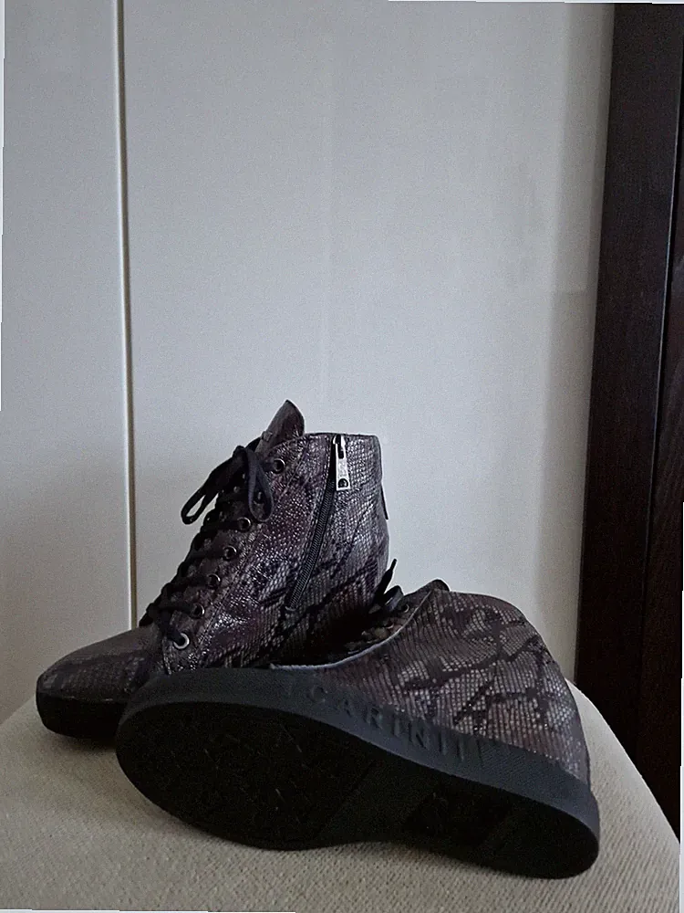 NEU, EDEL und BEQUEM Stiefeletten von Carinii, Echtleder braun 39 7cm Keilabsatz