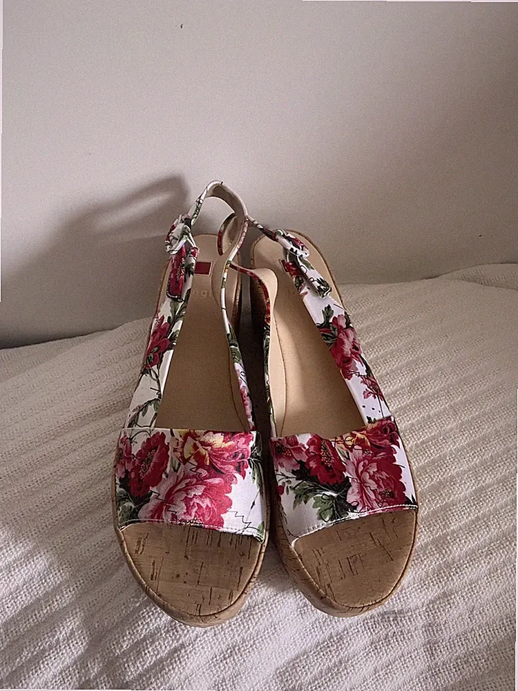 Neu Högl Keilabsatz Sandalen Gr. 6,5/40 Weiß Rosa Blumen Textil Leder