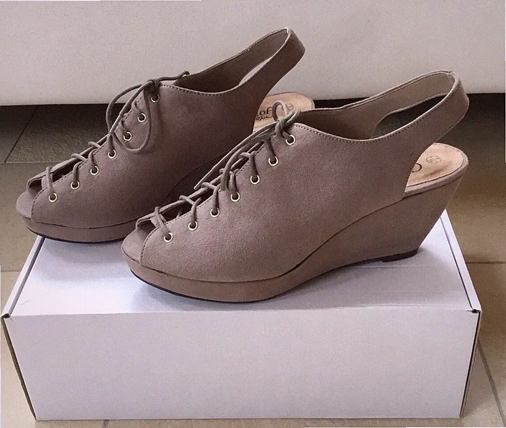 NEU New Look Pumps Sandaletten Peeptoe Keilabsatz Plateau Schnür Taupe Braun 39