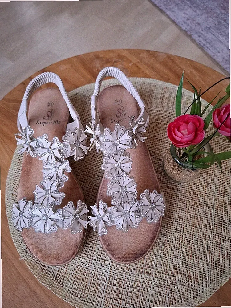 Neuwertige Damen SANDALEN Gr 39 Beige mit Blüten Keilabsatz
